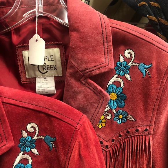 Cripple Creek women’s Leather Fringe Jacket - Picture 6 of 6